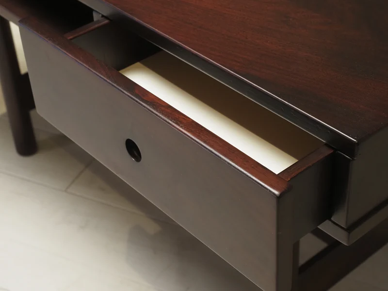 Italian Desk