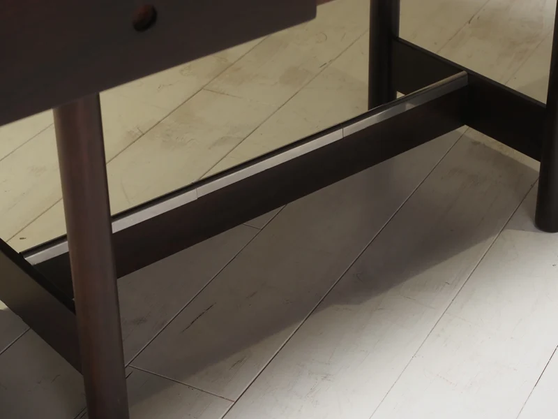 Italian Desk