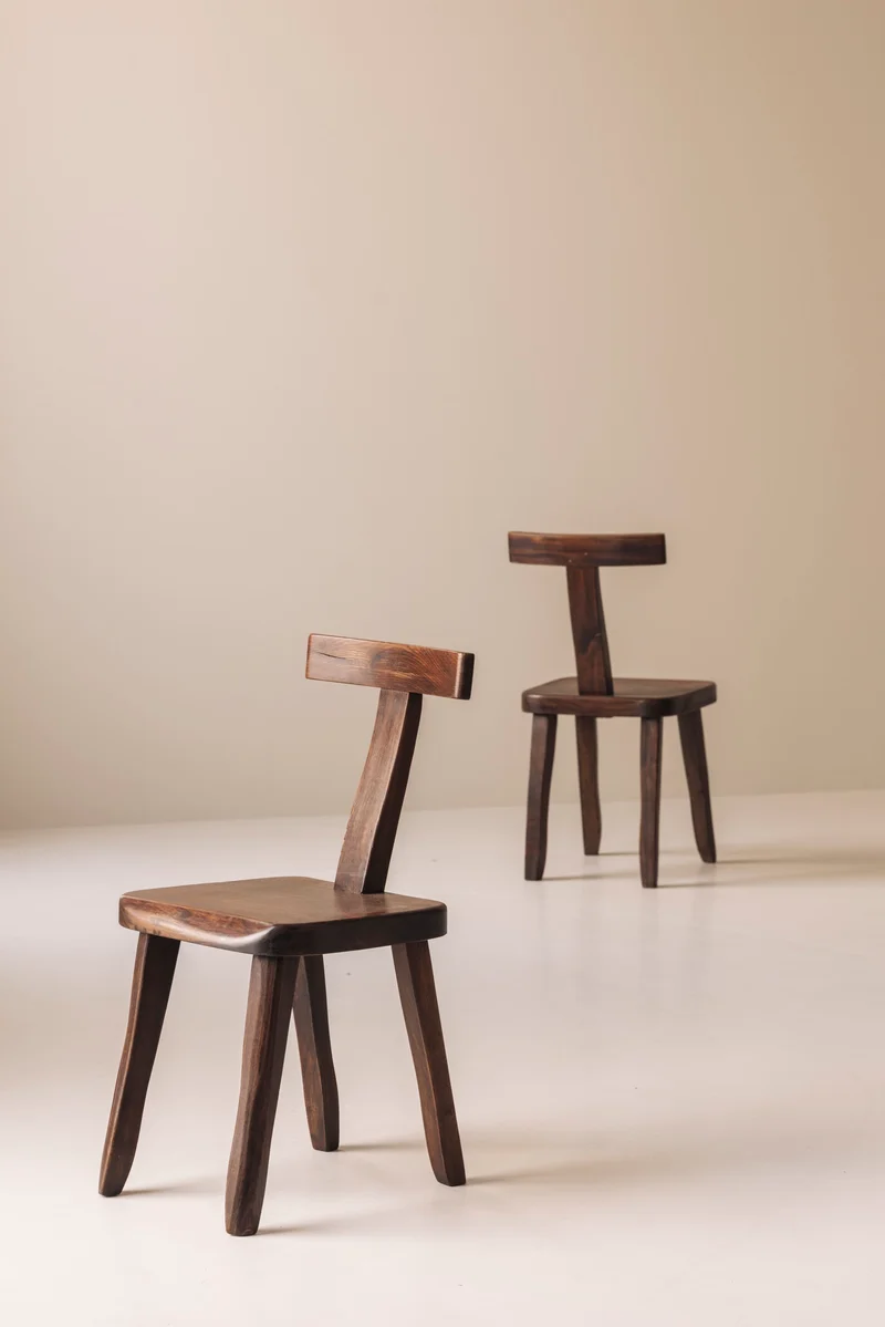 Large set of 8 Brutalist wooden T chairs by Aranjou, France 1960s.