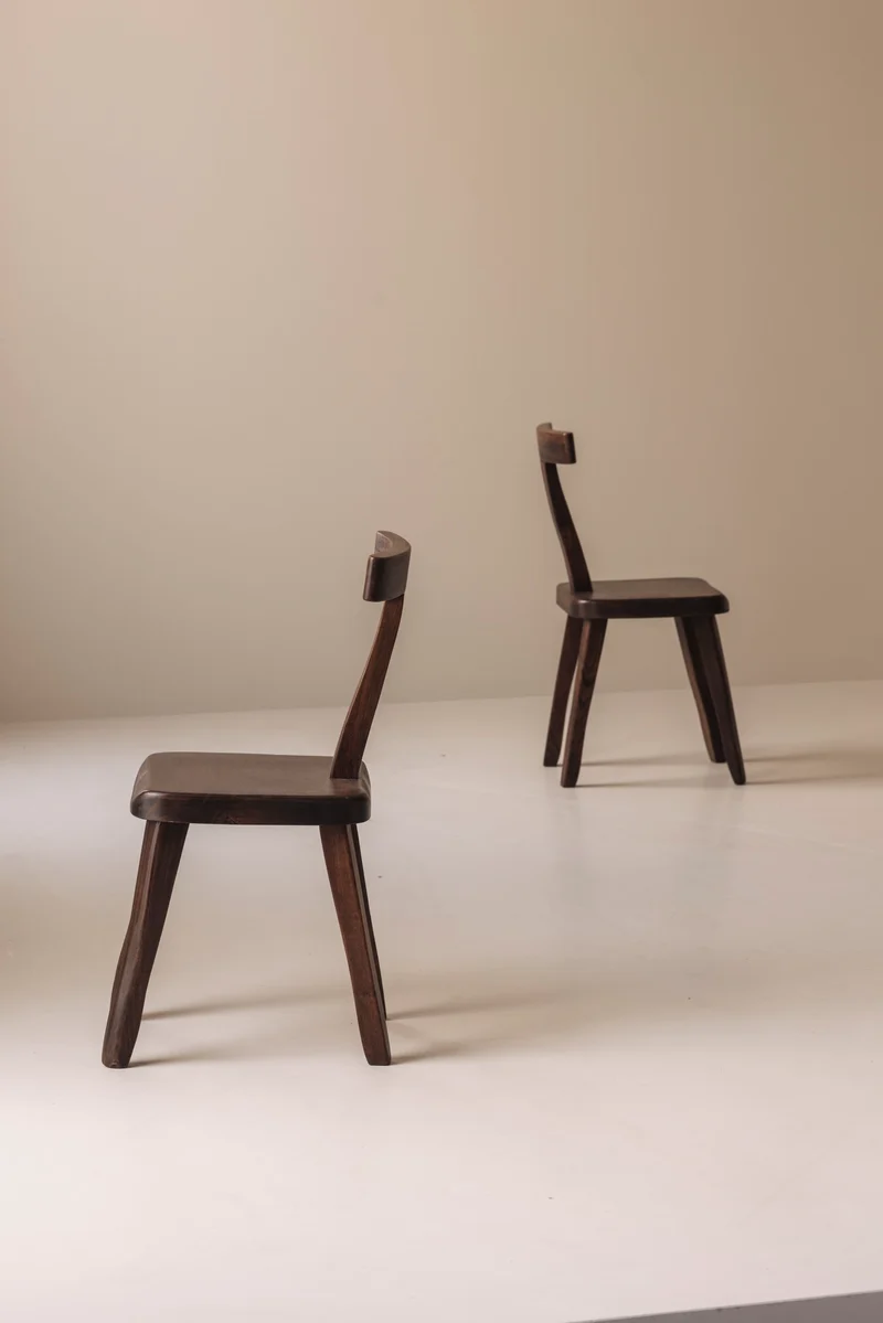 Large set of 8 Brutalist wooden T chairs by Aranjou, France 1960s.