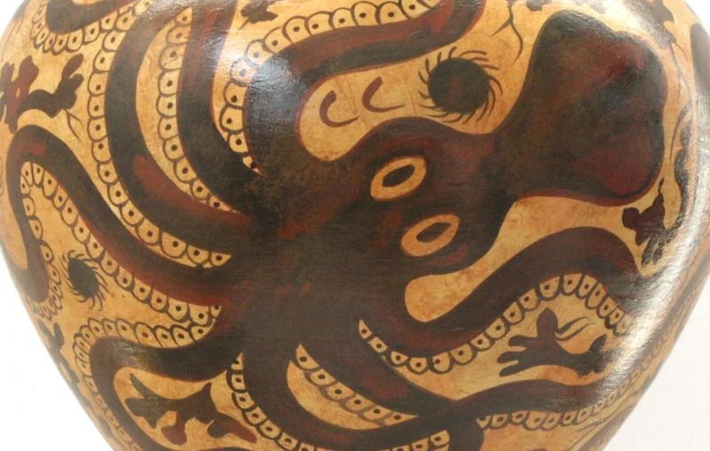 Amphore minoenne avec pouple