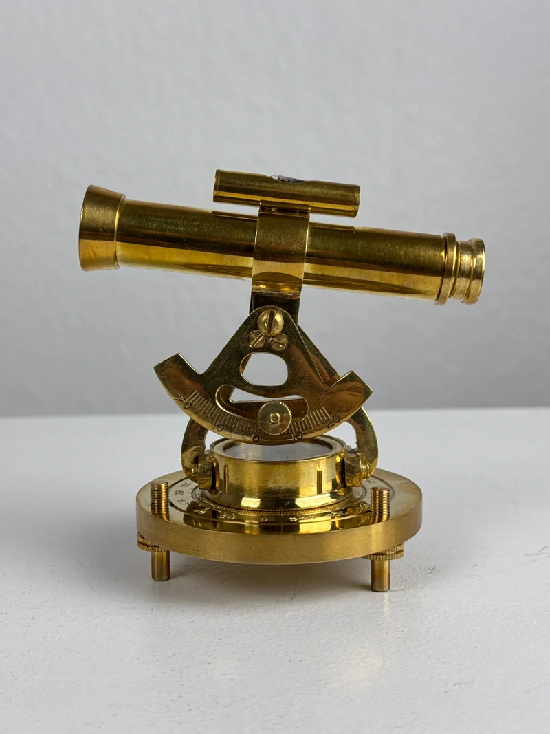 Télescope de table avec alidade (Laiton)