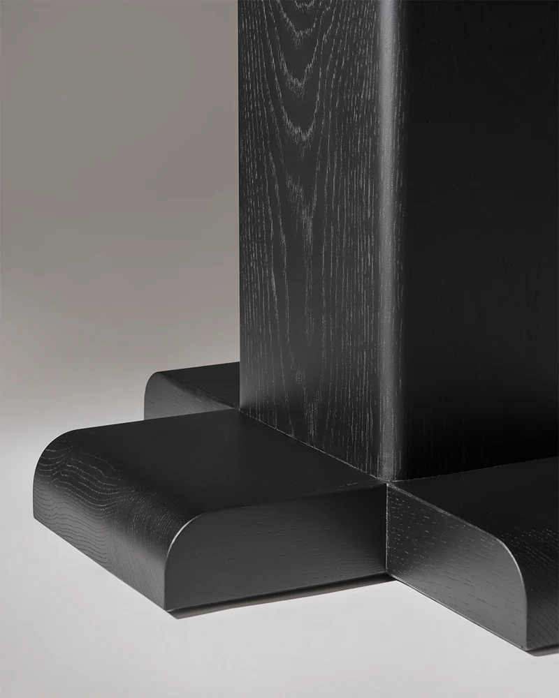 The Reeded Dining Table