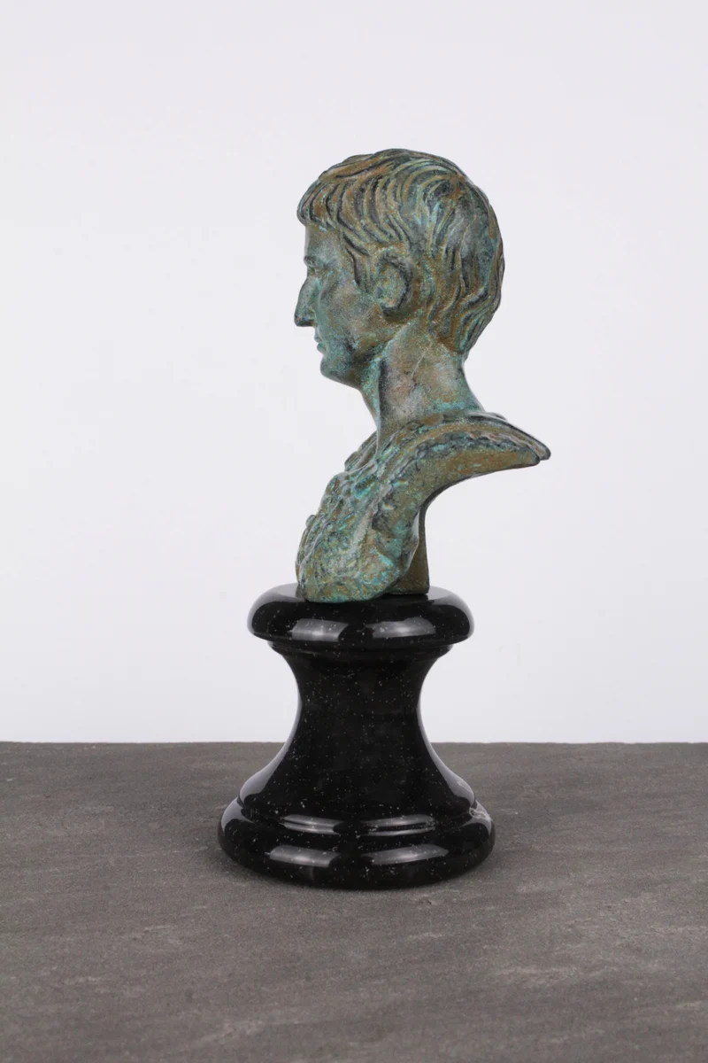 Buste d'Auguste - bronze vert