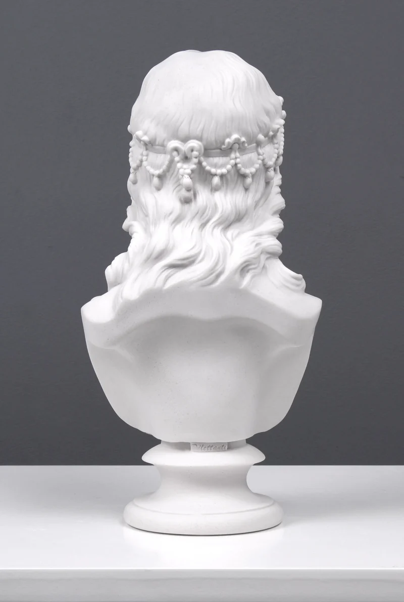 Buste d'une princesse - sculpture en marbre