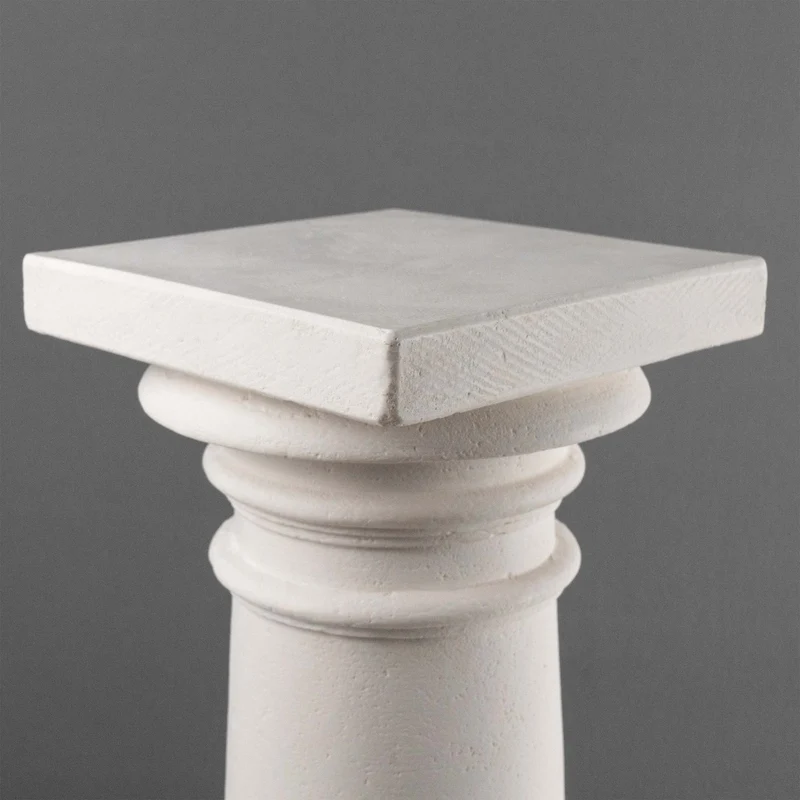 Colonne dorique (Piédestal de jardin)