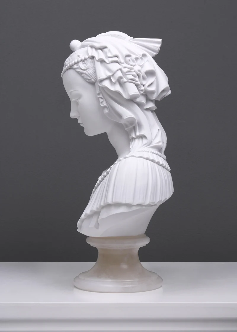 Buste de jeune fille voilée (dame voilée comme Madonna di Lippi) - sculpture en marbre