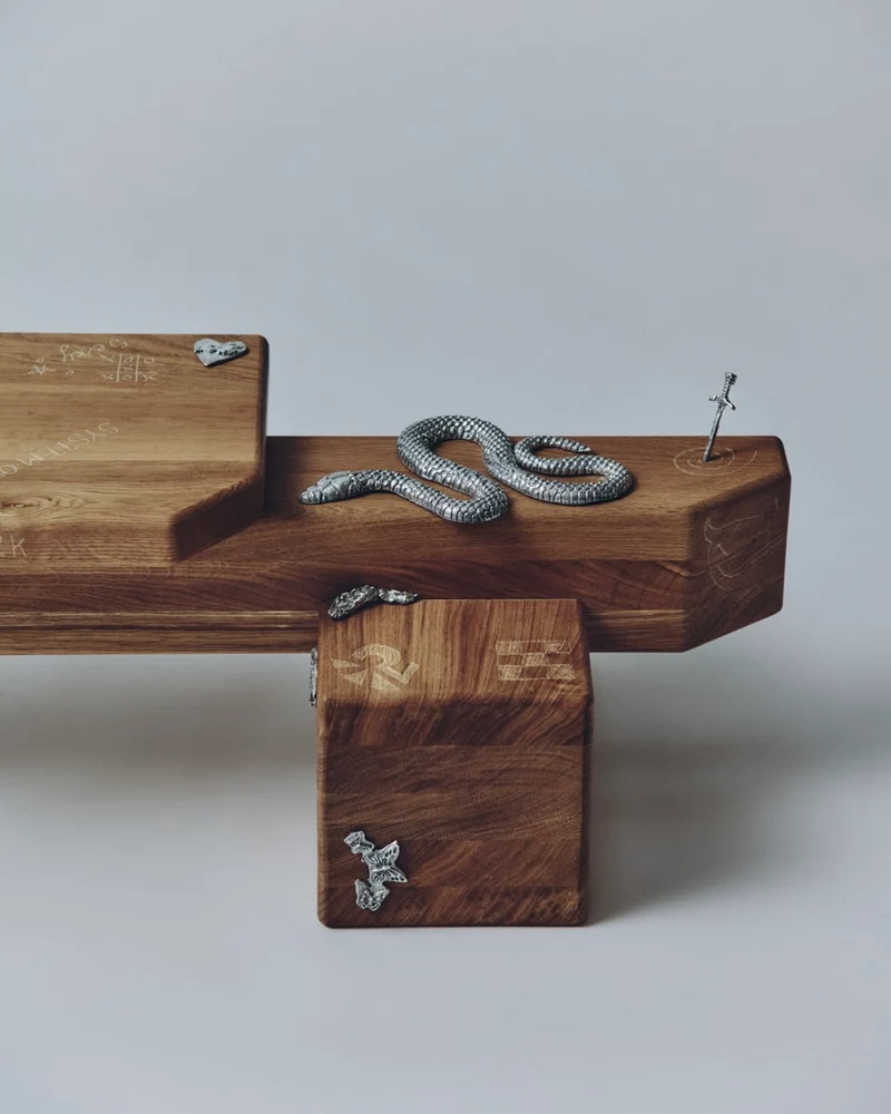 High School Lover Bench by Sashaxsasha and Apollinaria Broche