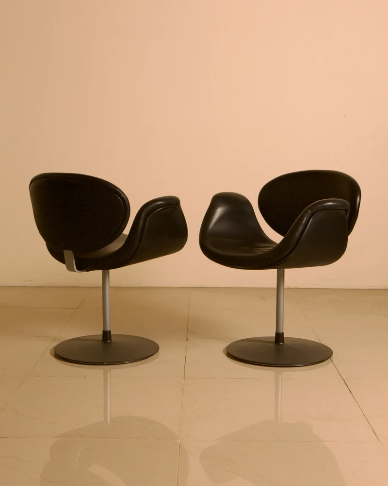 Set of 4 "Little Tulip" black armchairs by Pierre Paulin for Artifort 80s