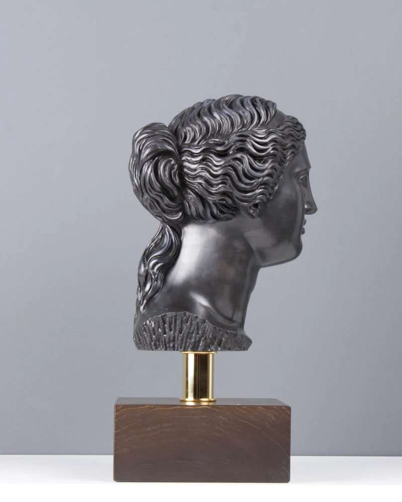Buste d'Aphrodite - Déesse olympienne (bronze) - sculpture en marbre