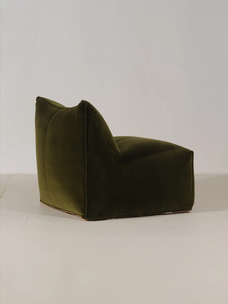 Le Bambole Chair by Mario Bellini for B&B Italia in emerald green velvet, Italy 1971