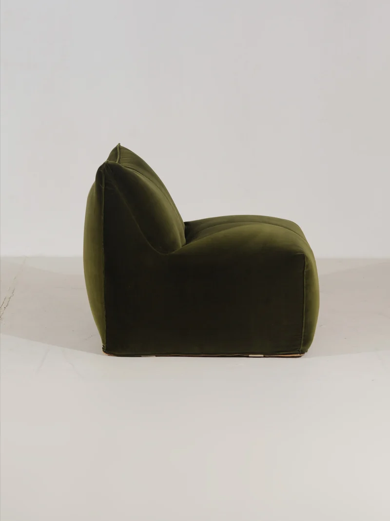 Le Bambole Chair by Mario Bellini for B&B Italia in emerald green velvet, Italy 1971