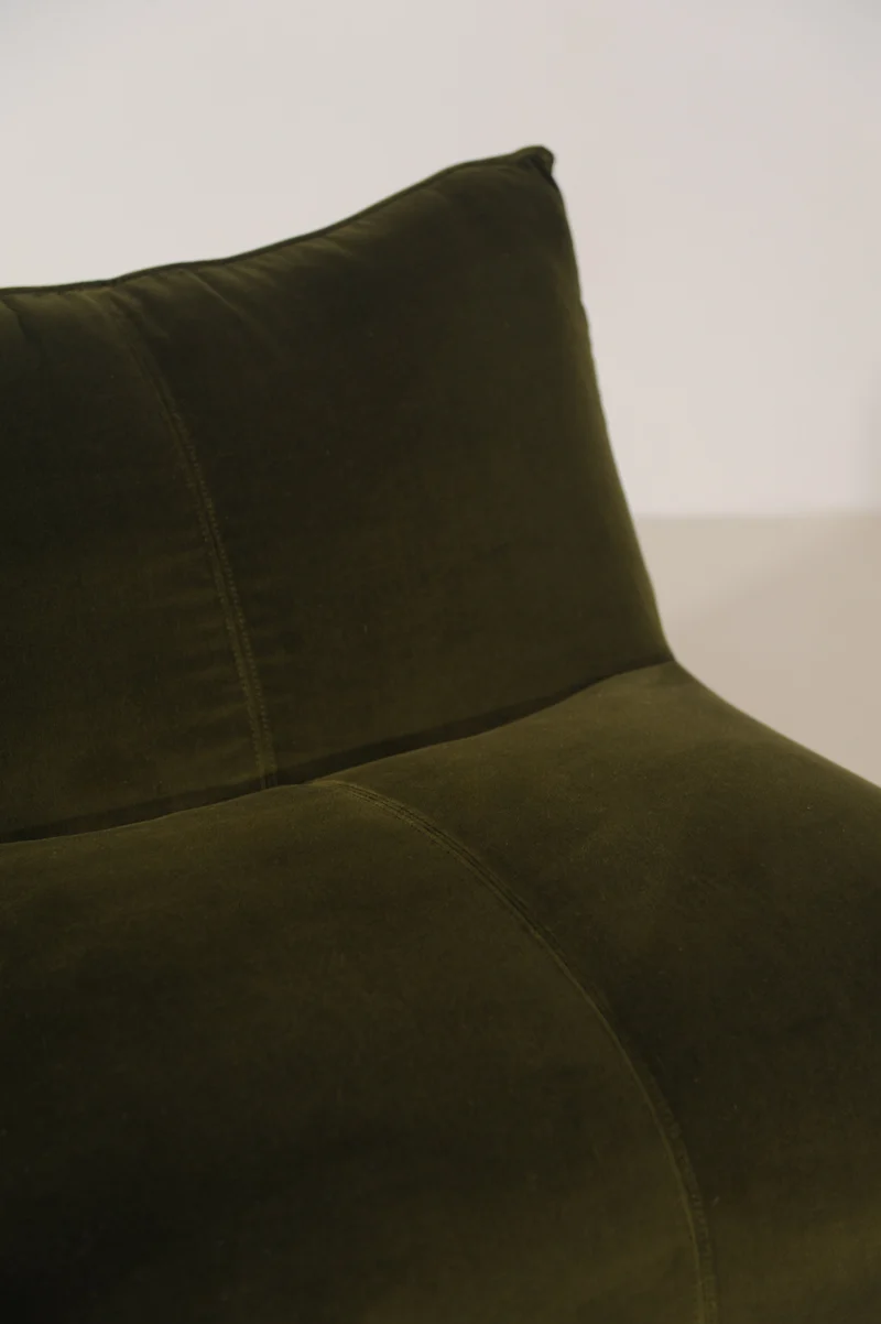 Le Bambole Chair by Mario Bellini for B&B Italia in emerald green velvet, Italy 1971