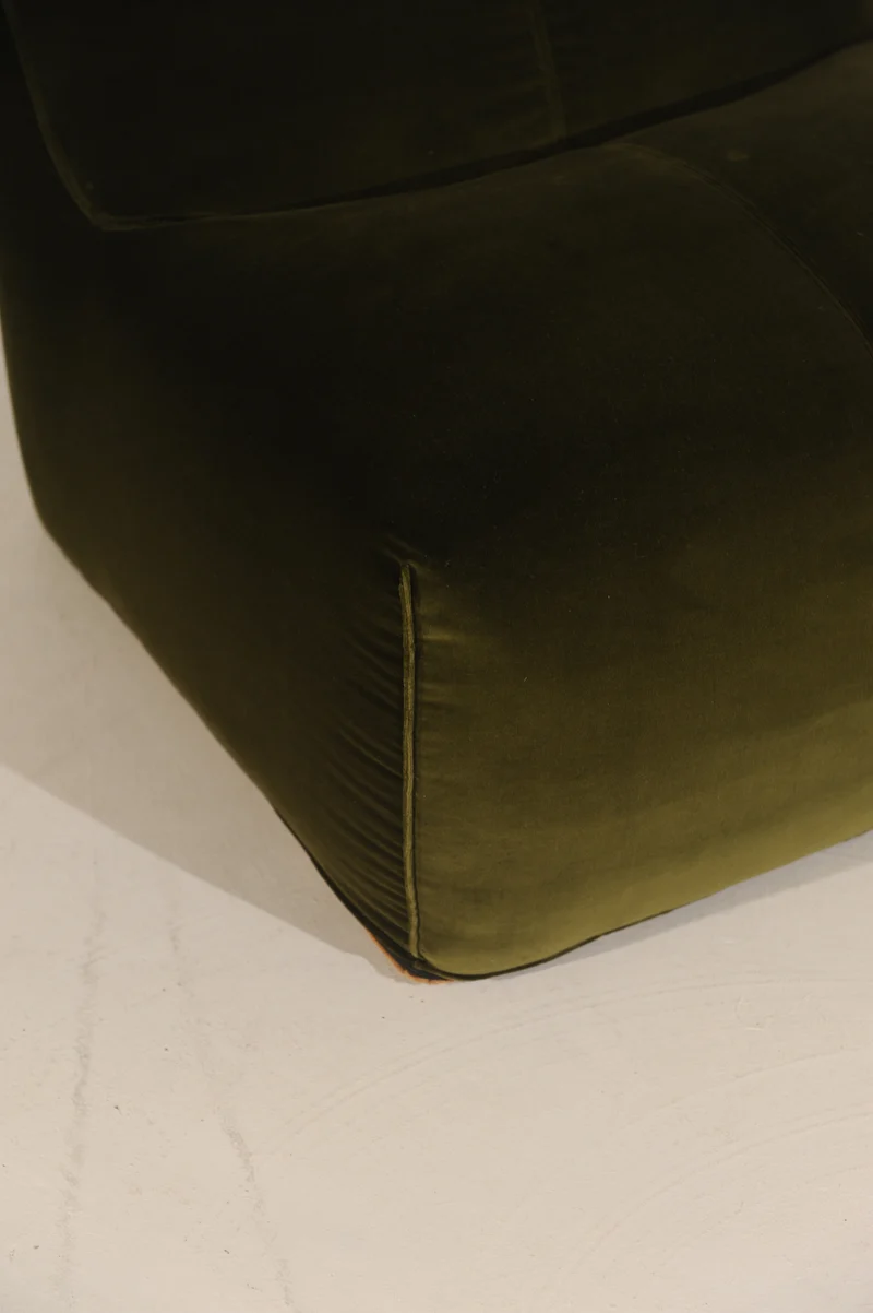 Le Bambole Chair by Mario Bellini for B&B Italia in emerald green velvet, Italy 1971