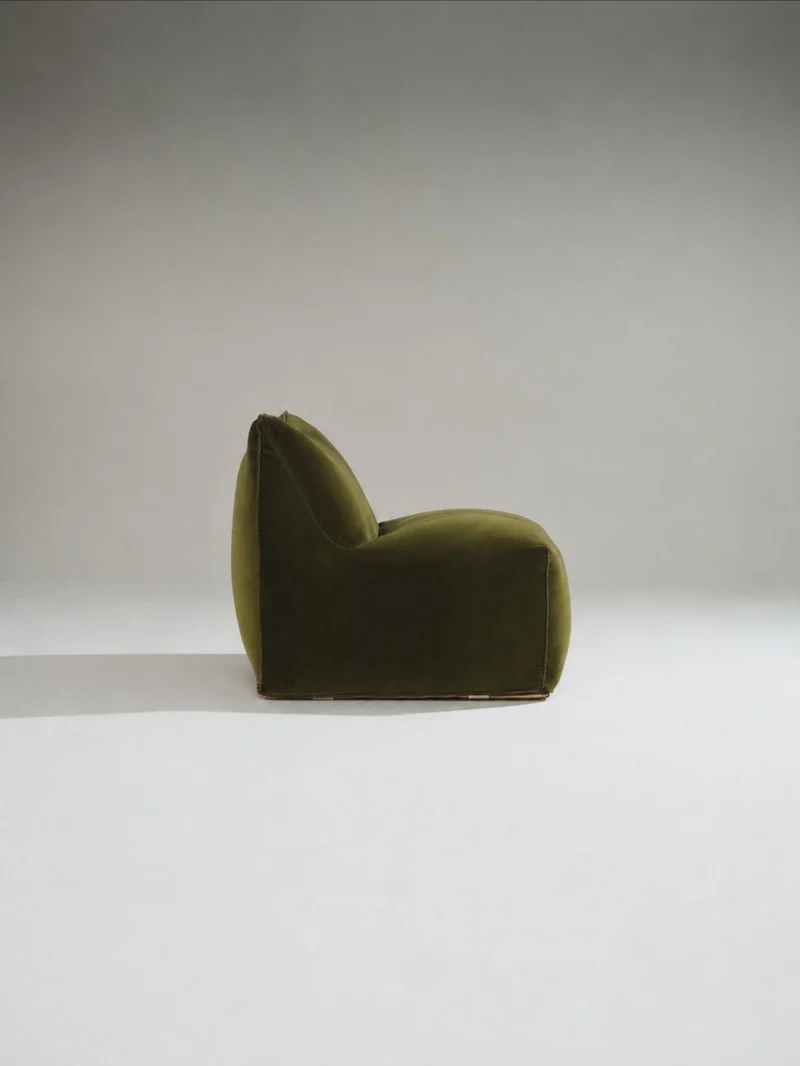 Le Bambole Chair by Mario Bellini for B&B Italia in emerald green velvet, Italy 1971