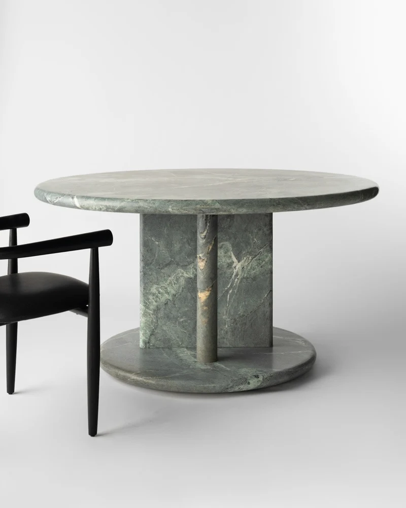 Saule Dining Table