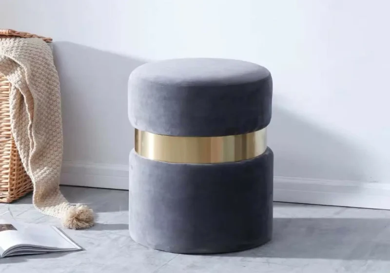 Pouf design doré velours gris - Isy