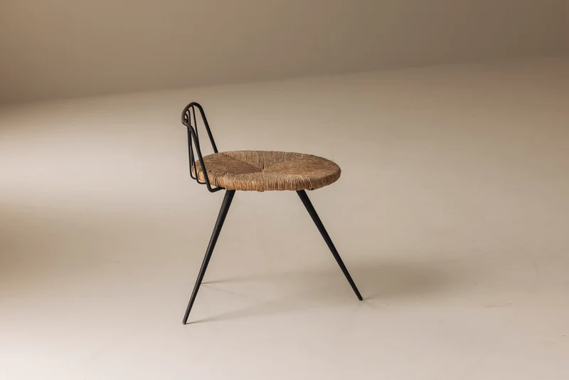 Rare French tripod stool in metal and rush, dating from the 1950s
