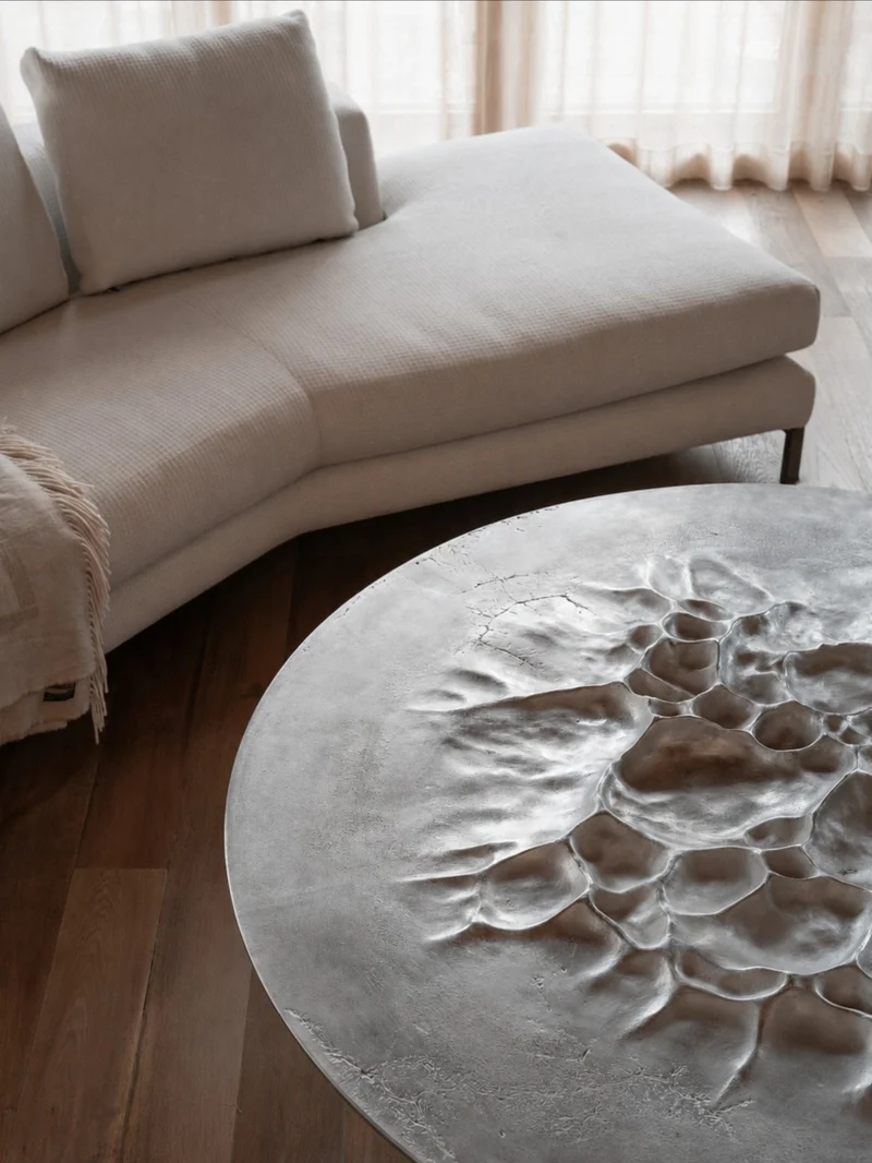 Tramontana Table I - Cast Alumnium