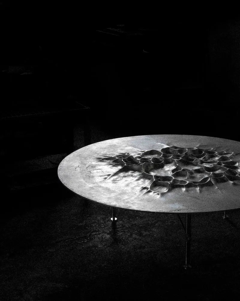 Tramontana Table I - Cast Alumnium
