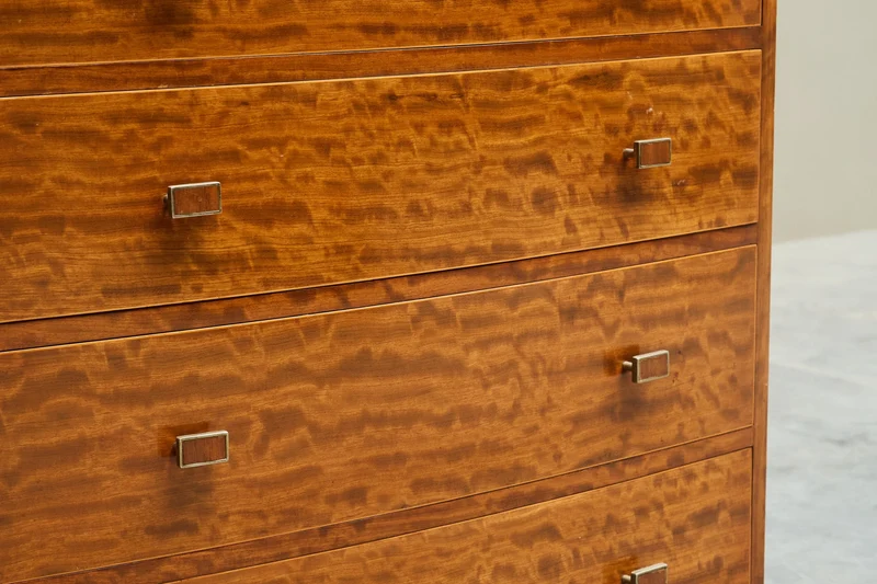 Art Deco Chest of Drawers in Maple, England 1930s