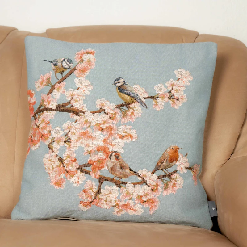 Coussin Bleu – Oiseaux et Fleurs de Cerisier (Tissage Jacquard)