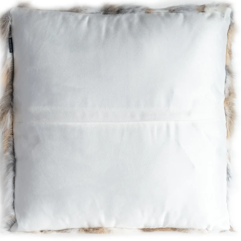 Coussin en Fourrure de Lapin Beige (Oryctolagus cuniculus)