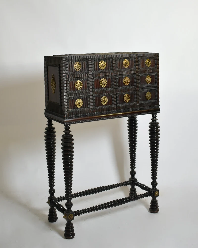 Turned wood cabinet, XIXth c.