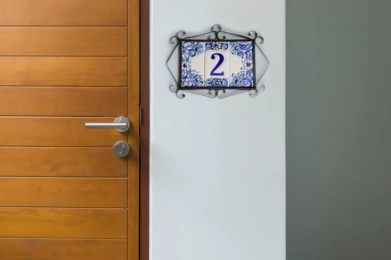 Numéro de Maison en Céramique Fleurs Bleues