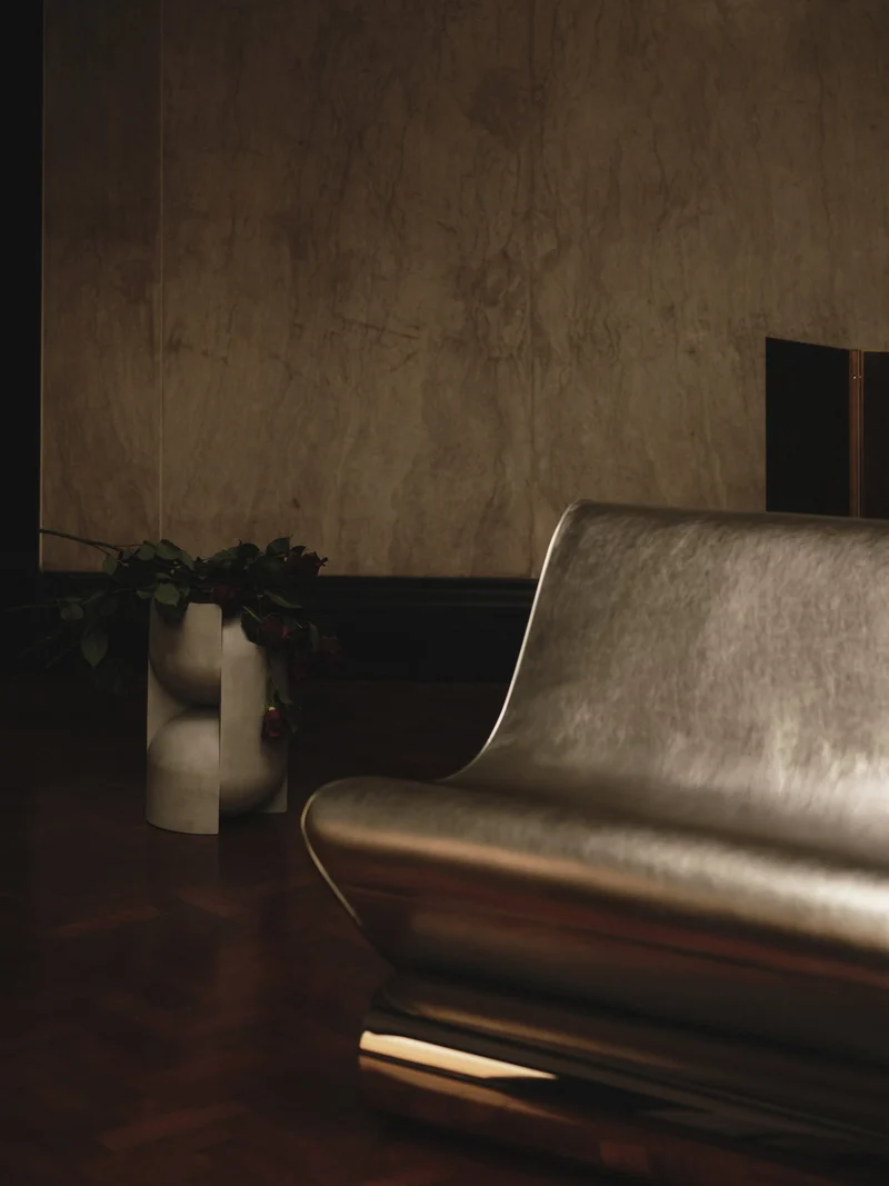 Contemporary Lounge Chair in Silver Leather and Chrome - Vanguard by Studio Brocky
