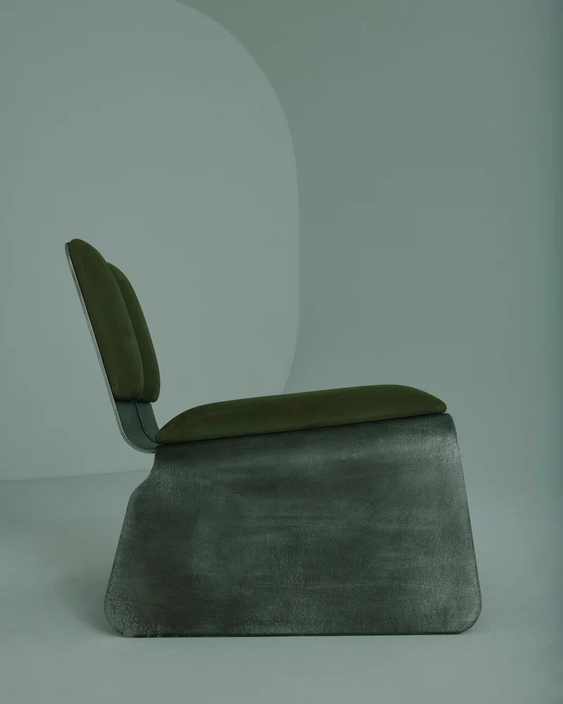 Rounded Edges Lounge Chair