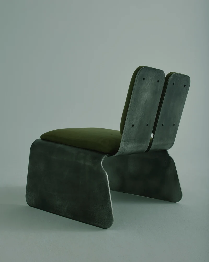Rounded Edges Lounge Chair