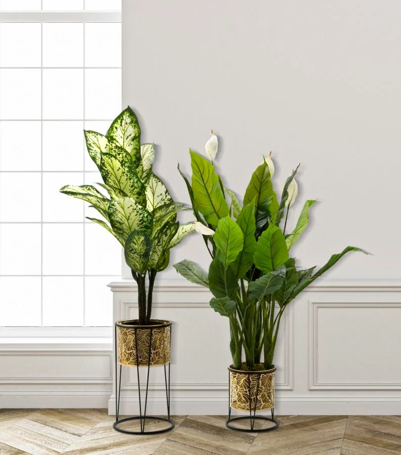 Pots de fleurs en métal doré motif feuilles avec supports