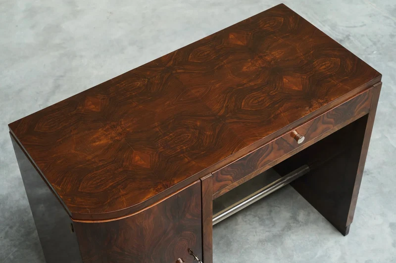 Art Deco Desk in Bookmatched Walnut Veneer 1930s