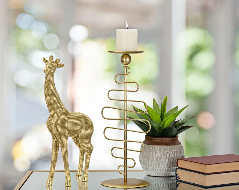 Sculpture de girafe dorée (décoration moderne)