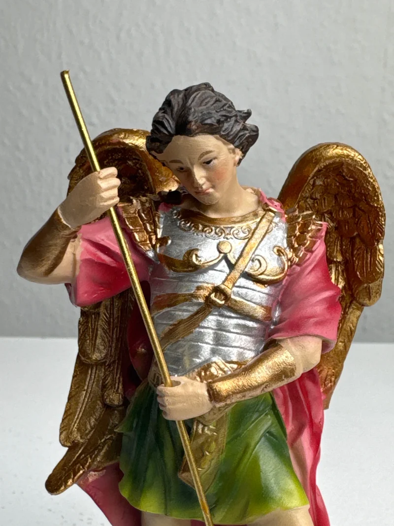 Sculpture de Saint Michel Archange – Vainqueur du Mal