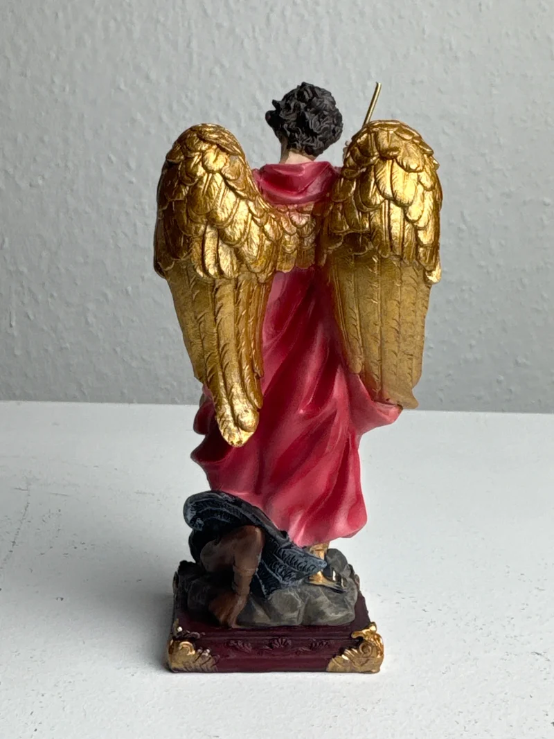 Sculpture de Saint Michel Archange – Vainqueur du Mal