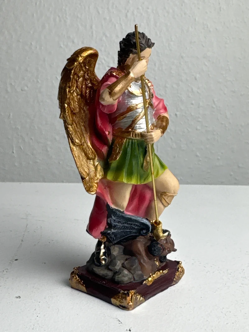 Sculpture de Saint Michel Archange – Vainqueur du Mal