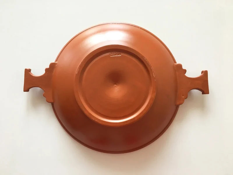 Plateau romain avec un relief de Méduse - céramique sigillée