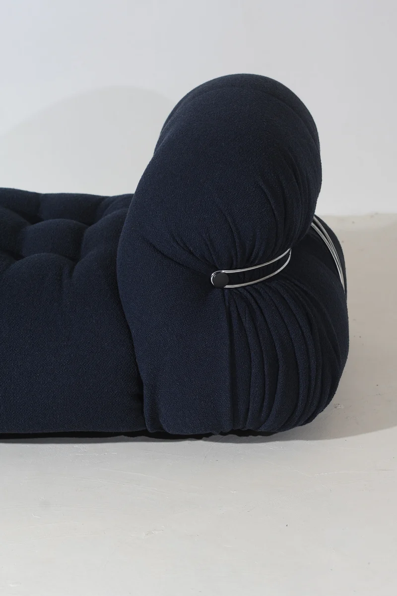 Soriana Chaise Longue and Pouf Set by Afra & Tobia Scarpa in Navy Boucle