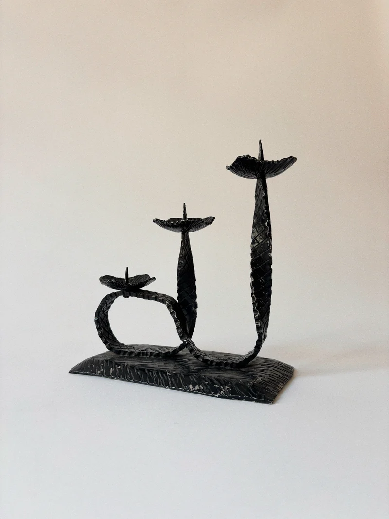 3 Arm Metal Ribbon Candlestick