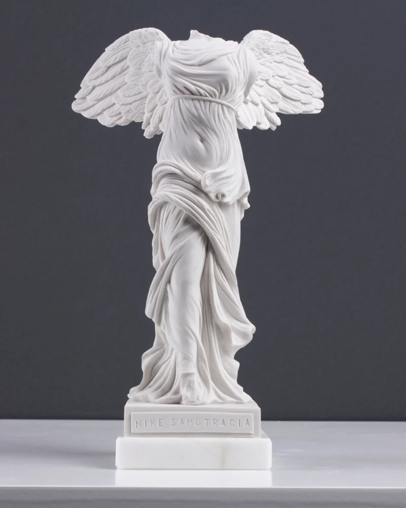 Sculpture Niké - Déesse de la victoire (petite taille) - sculpture en marbre
