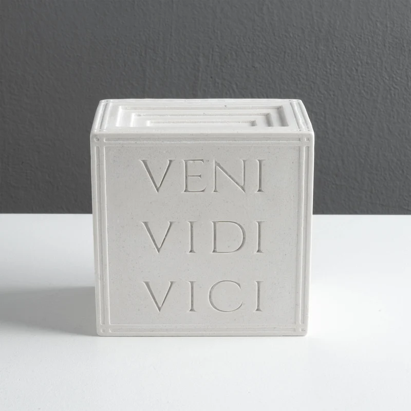 Serre-livres Veni Vidi Vici – Sculpture en relief romaine