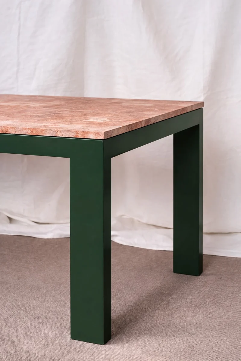 Firme Dining Table