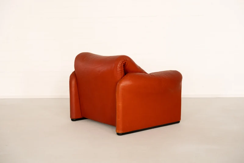 Maralunga Lounge Chair by Vico Magistretti for Cassina