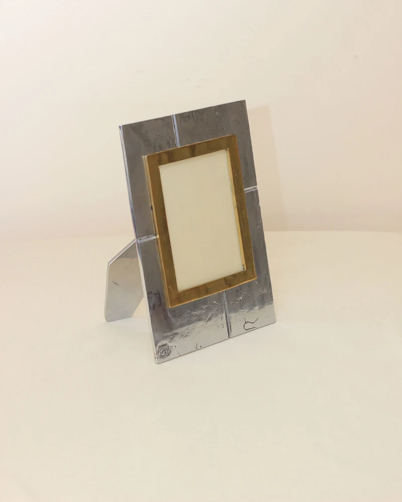 Brutalist Portrait Holder