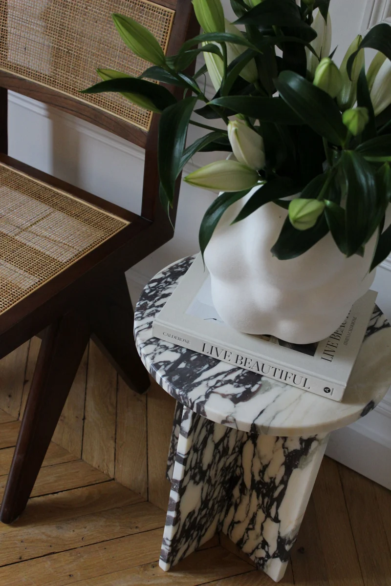 Rosie Calacatta Viola Table – Sculptural Marble by Marbera