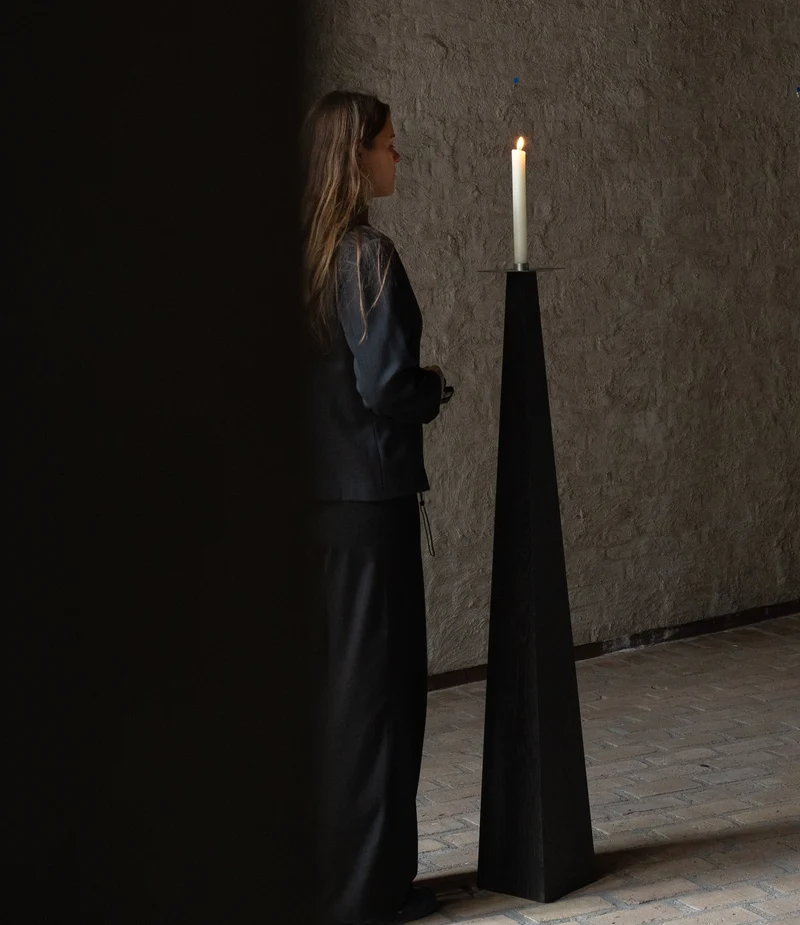 Taes Candle Holder