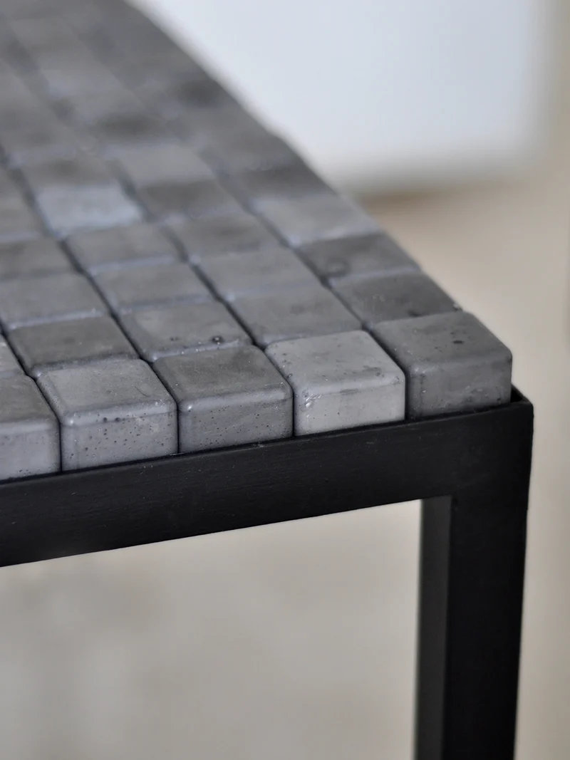 Minimalist Side Table in Concrete and Steel