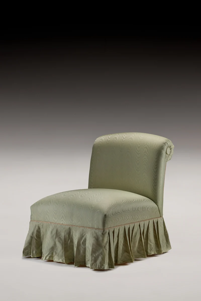 HESTIA SLIPPER CHAIR